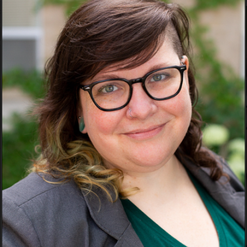 Headshot of Artist Annie Arnold